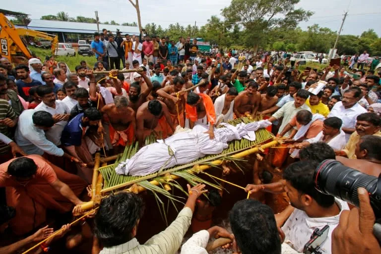 ‘Vegetarian’ temple crocodile mourned in India